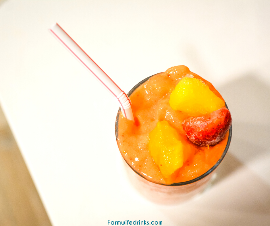 Sunrise Sunset Smoothie is a mango, pineapple, strawberry, orange juice smoothie that is the copycat version of the Tropical Smoothie sunrise sunset smoothie.