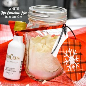 White chocolate lovers need this gourmet white hot chocolate mix in their life. It is made with white chocolate pudding, powdered milk, powdered sugar, and white chocolate chips.