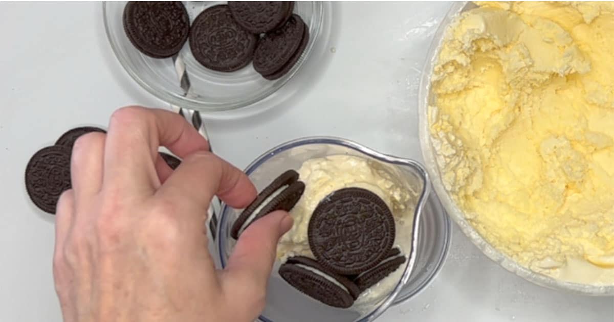 Adding in Oreo cookies for Oreo Milkshake.