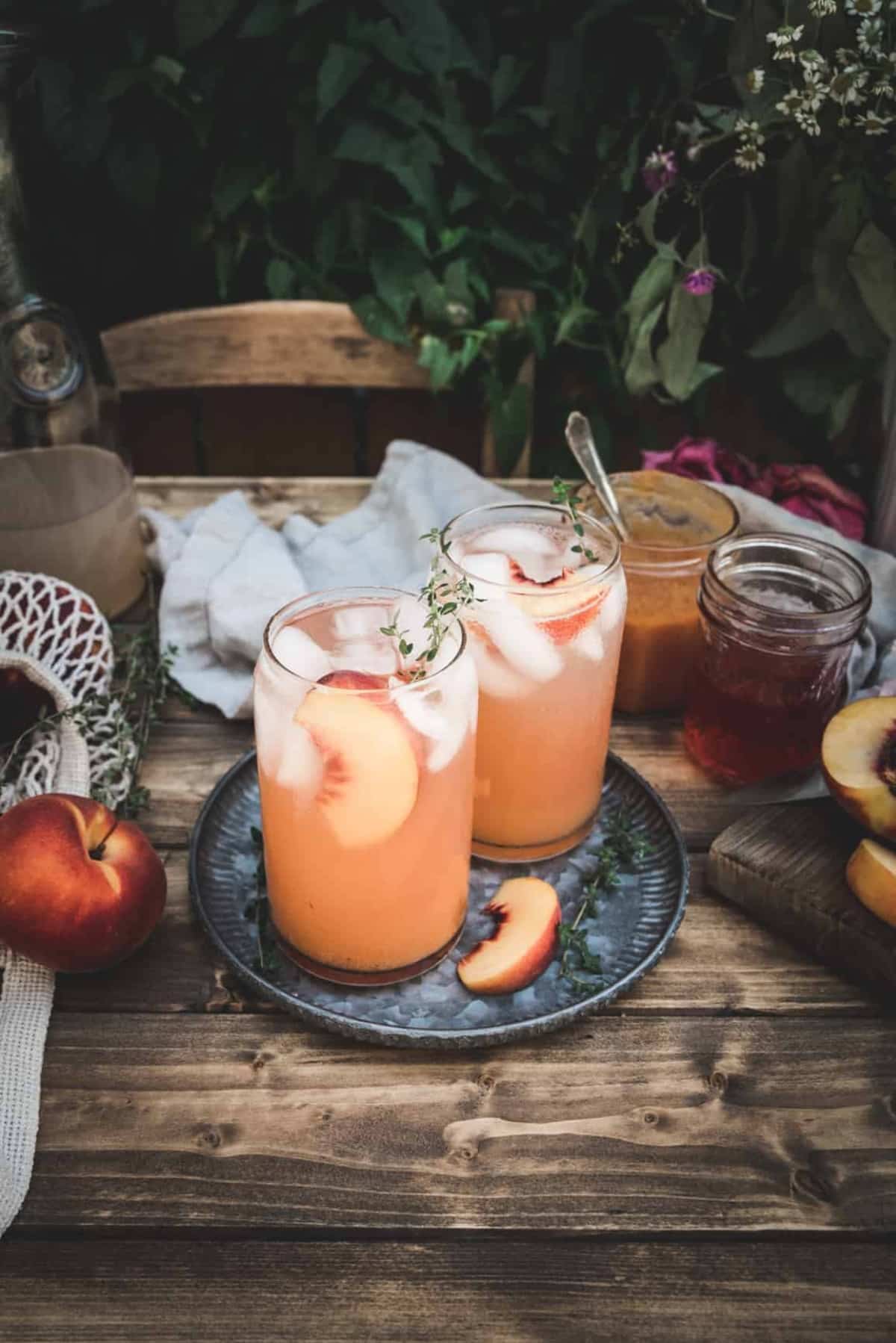 peach cocktail