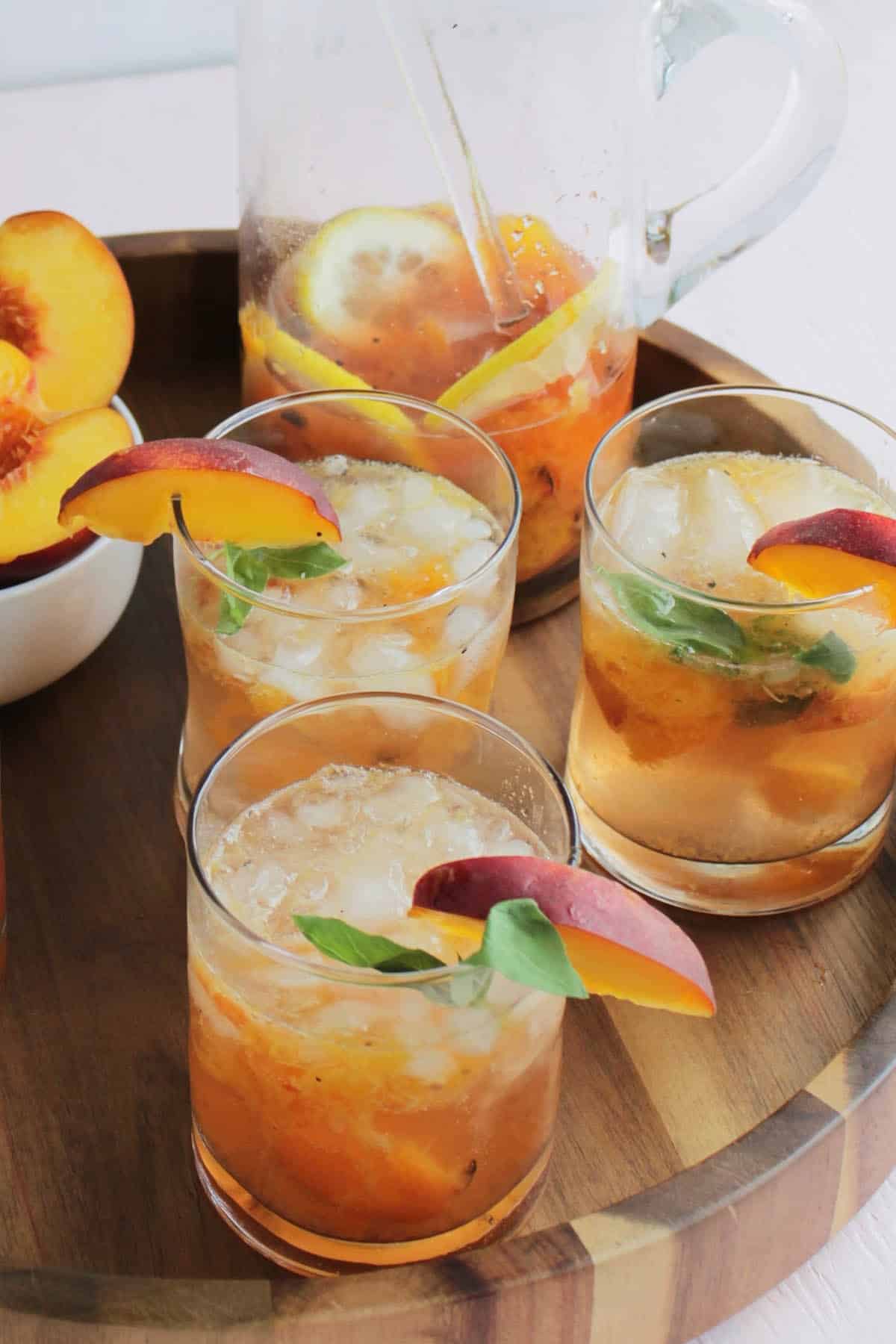 white rum peach and lemon cocktail 