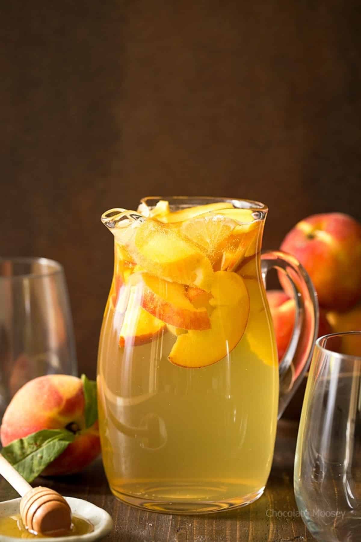 peach honey sangria