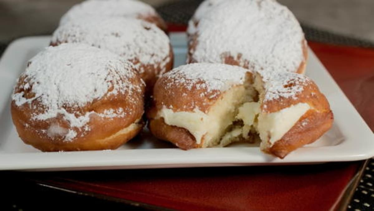 dunkin donuts vanilla cream filled donuts