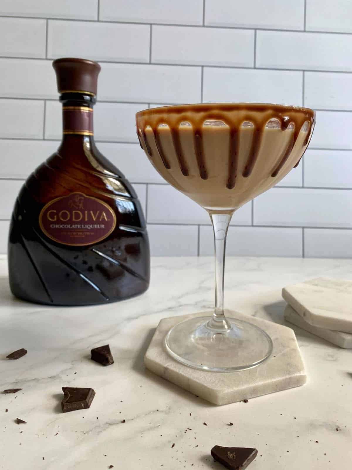 18 - Godiva-chocolate-martini-in-a-tall-glass-with-chocolate-syrup-drizzle-martini-recipes