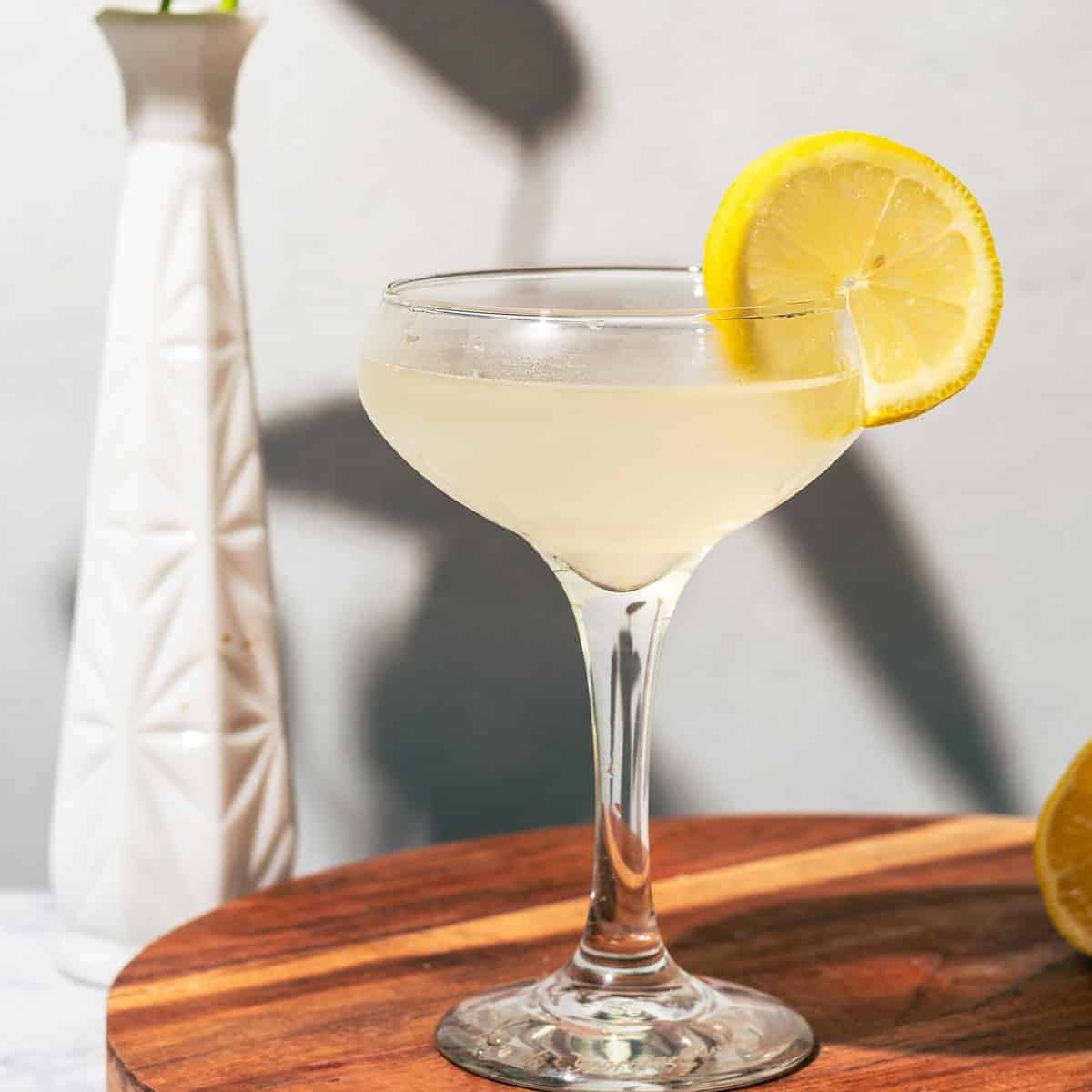 lemon-daiquiri-cocktail-featuredfruityrumdrinks