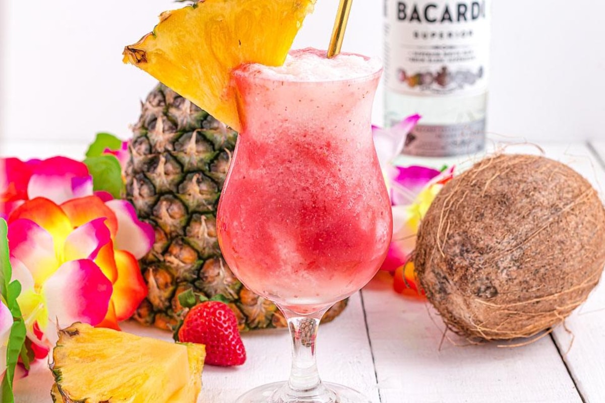 tropical hawaiian fruity lava flow cocktail