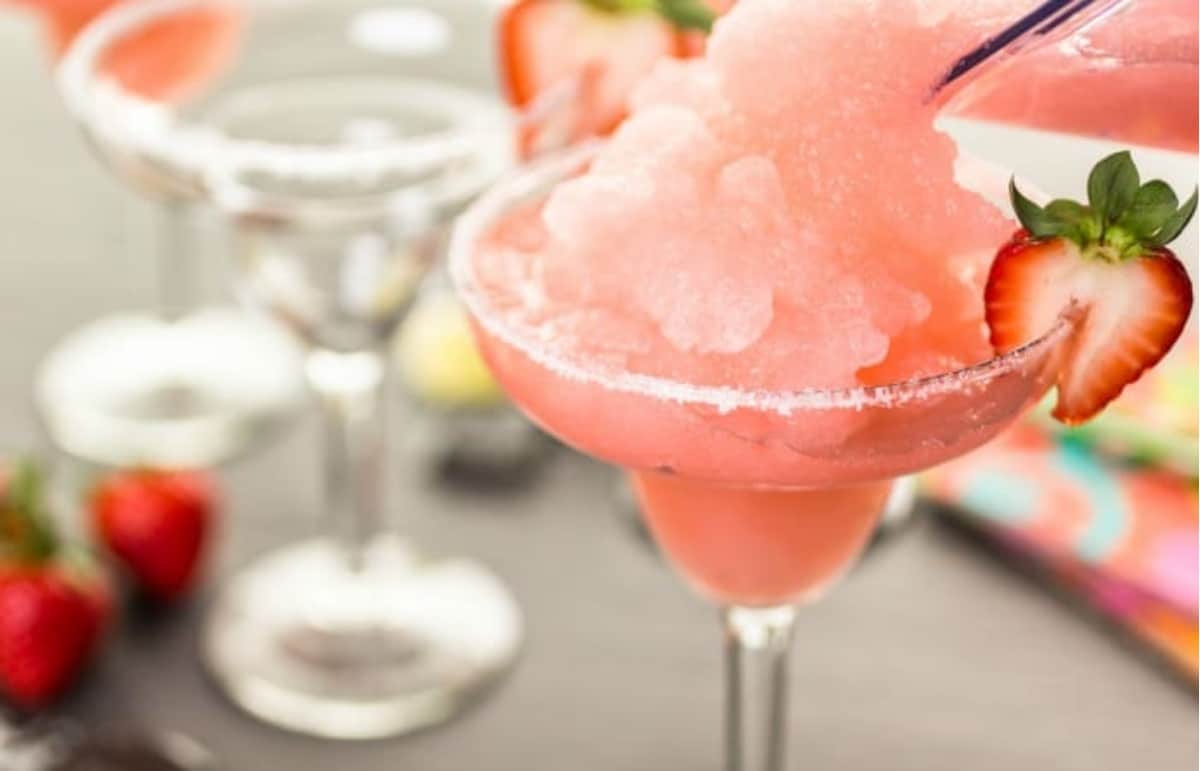 strawberry margarita pink drink recipe