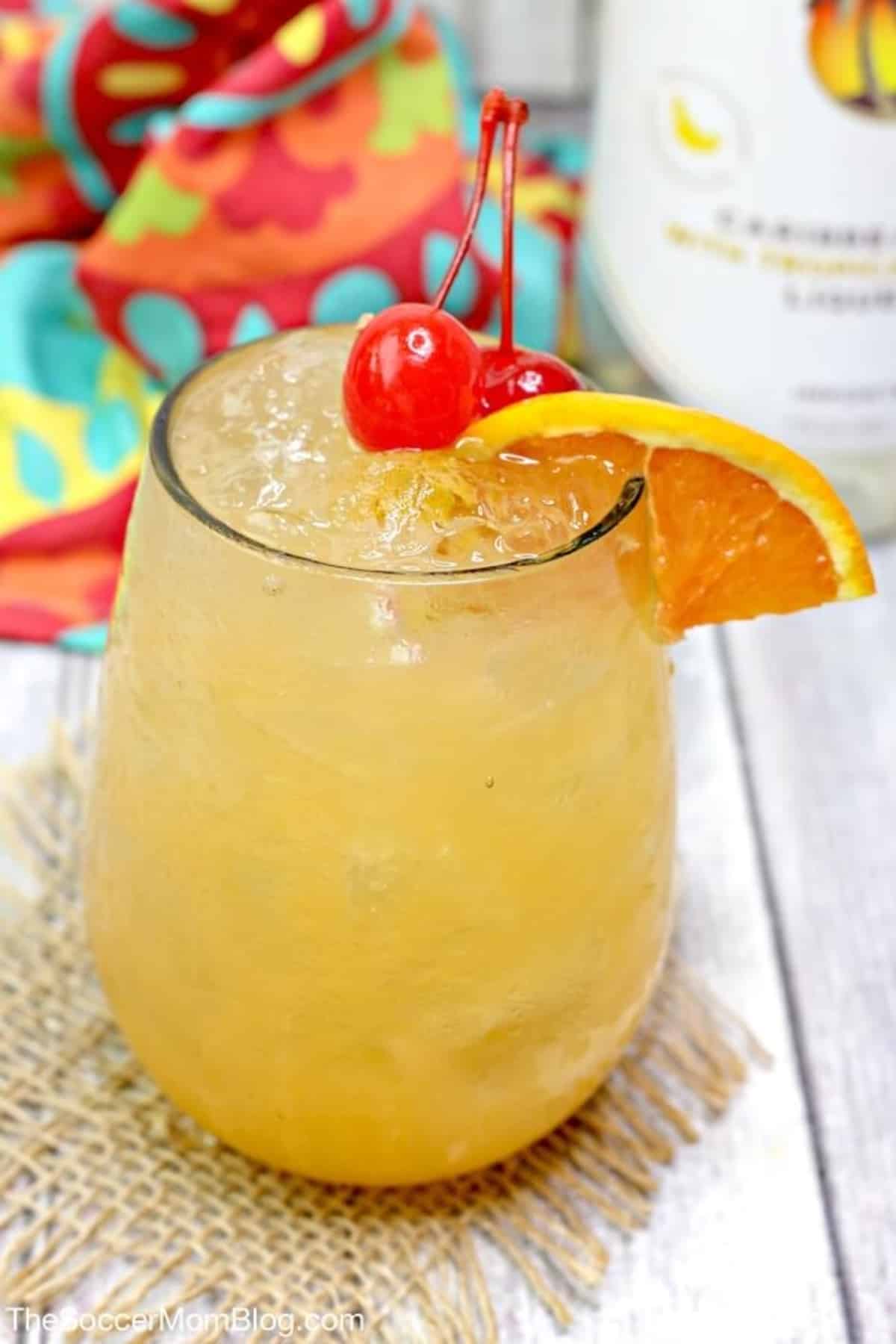 Banana-Rum-Punch-fruityrumdrinks