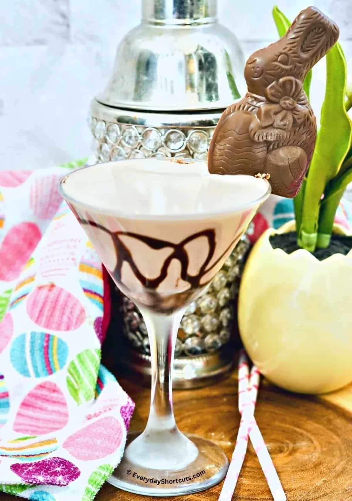 28 - easter-bunny-martini-martini-recipes