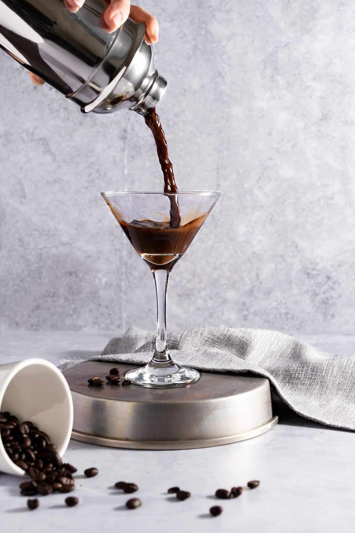 44 - gin-espresso-martini-3-martini-recipes