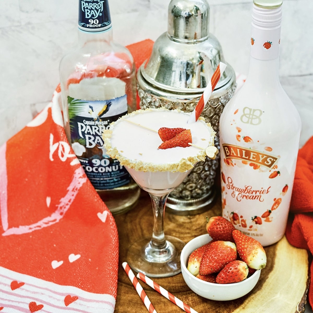 52 - Strawberry-shortcake-martini7-martini-recipes