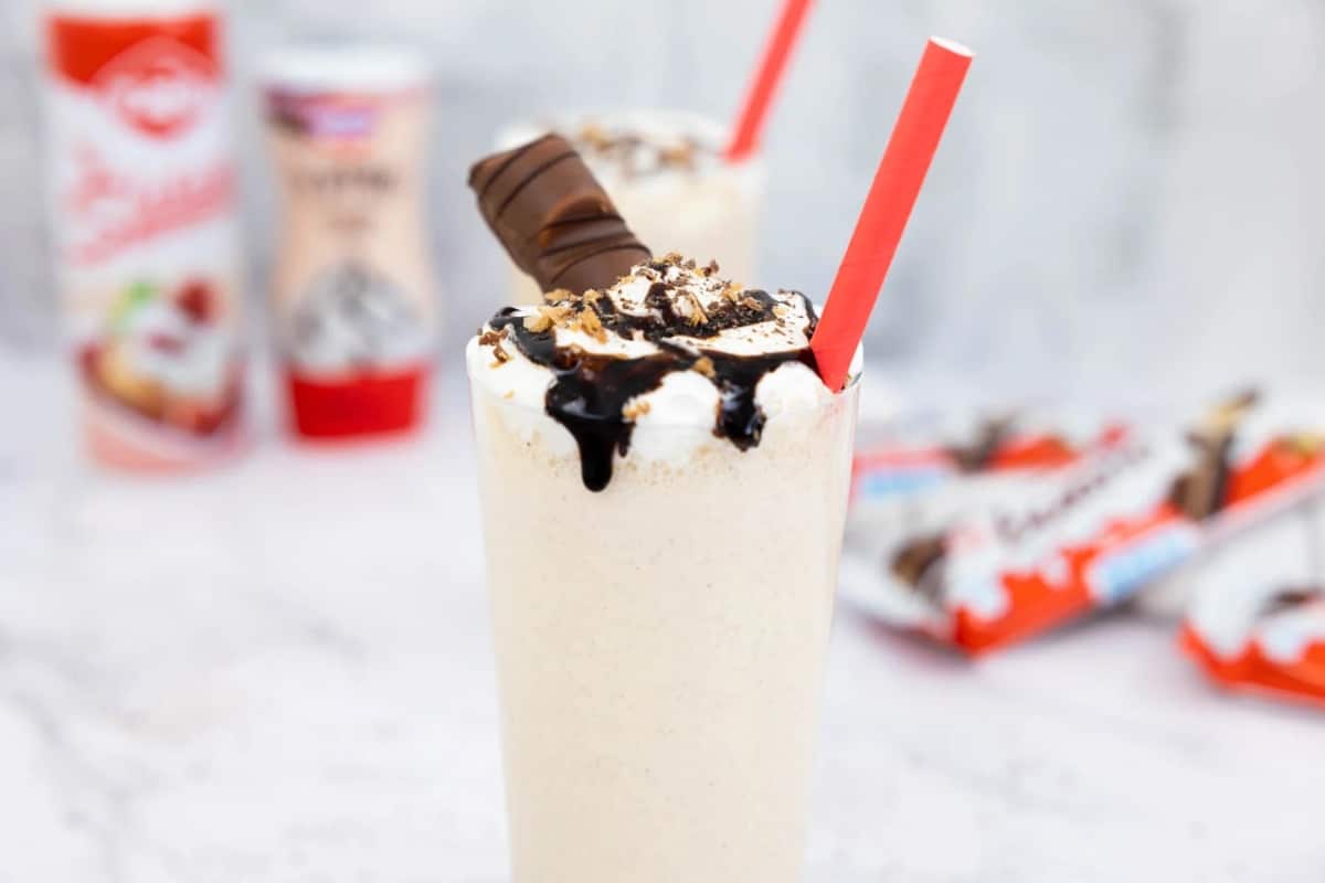 kinder bueno milkshake recipe