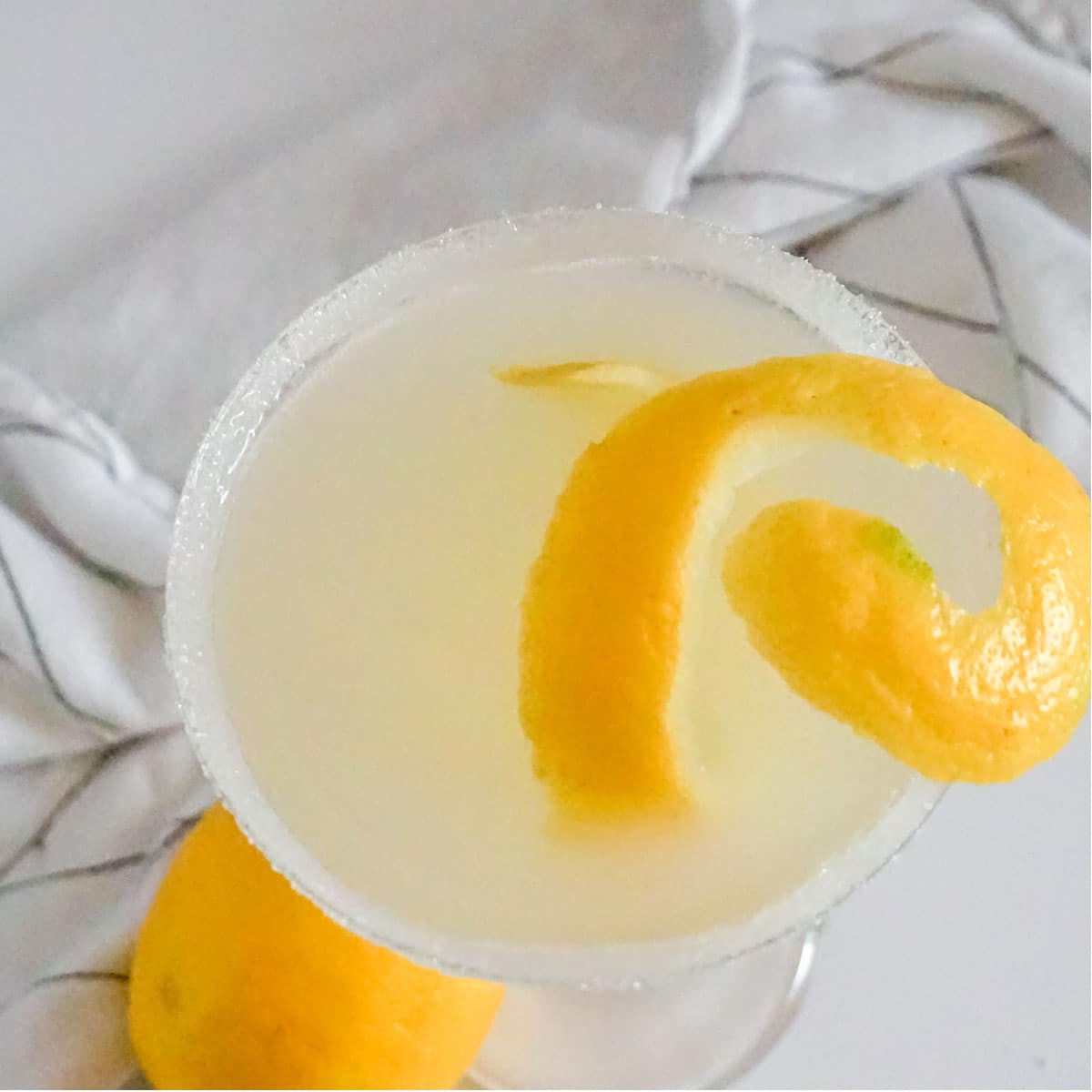 lemon drop mixed drink
