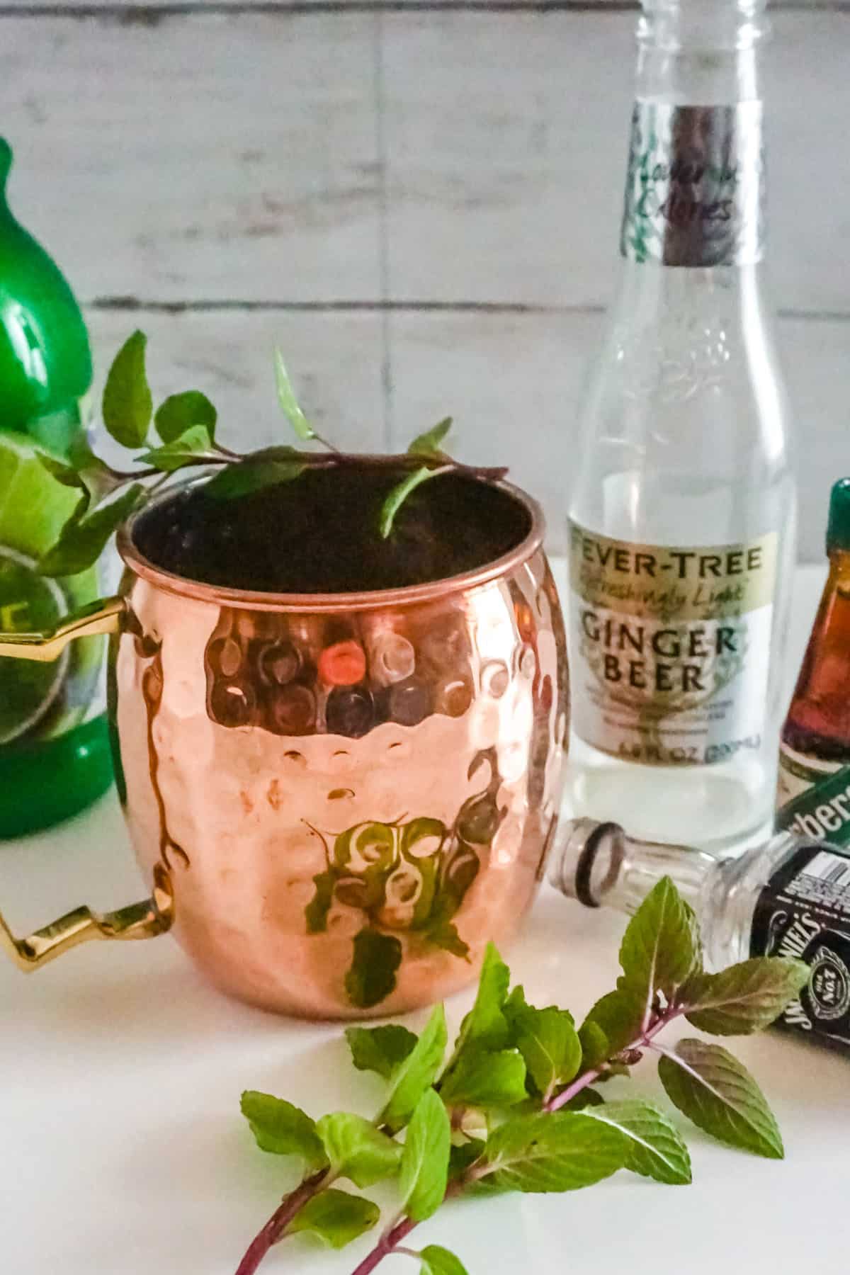 whiskey mule with ingredients