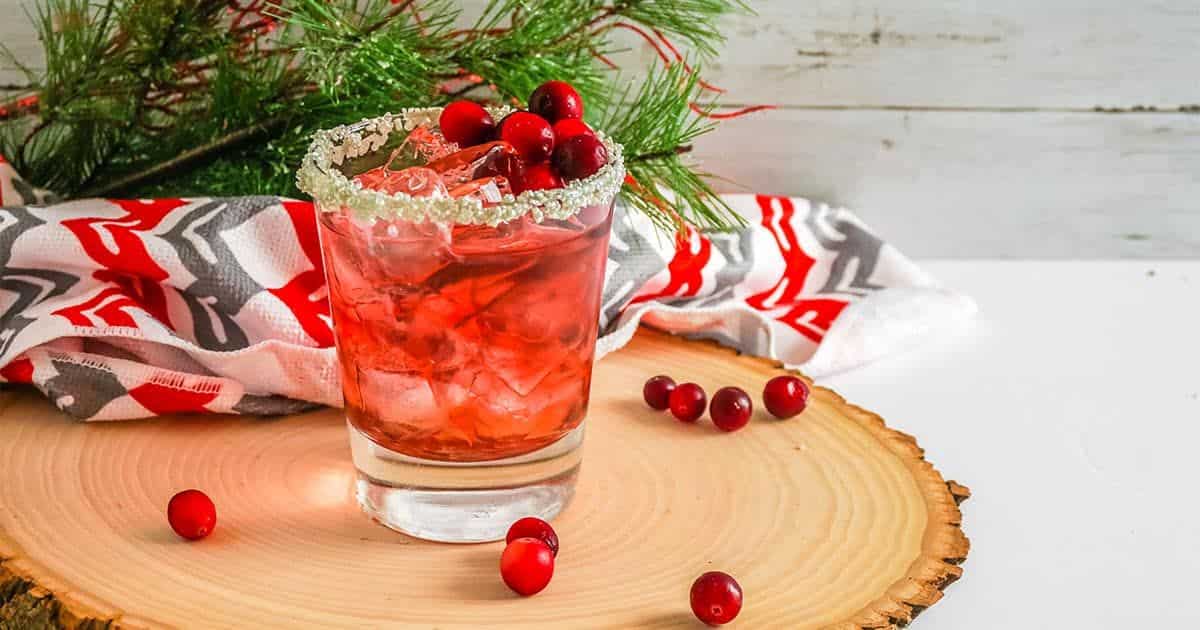 Cranberry Margarita – The Perfect Christmas Cocktail