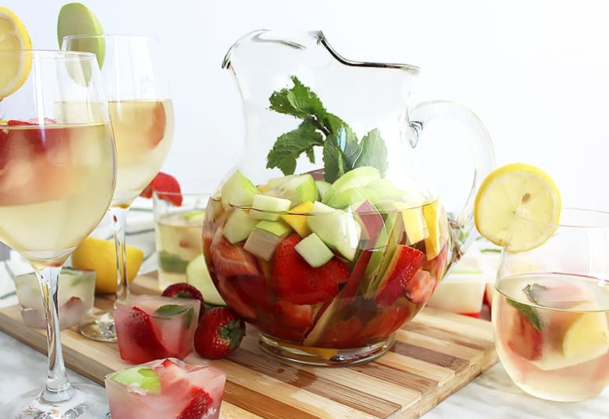 White Wine Sangria Recipe with Rum