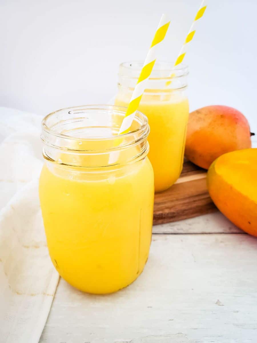 Easy and Sweet Mango Margarita Recipe in a Mason Jar
