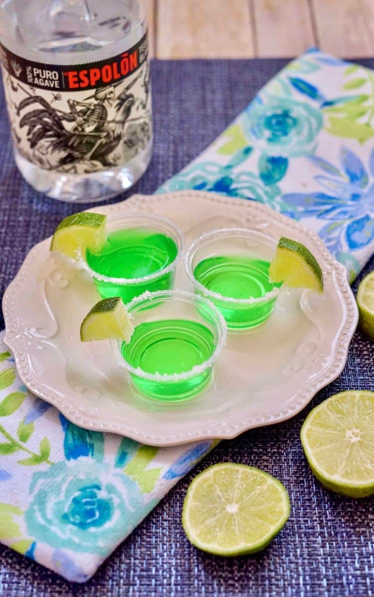 Easy Margarita Jello Shots Recipe l Easy Party Cocktails