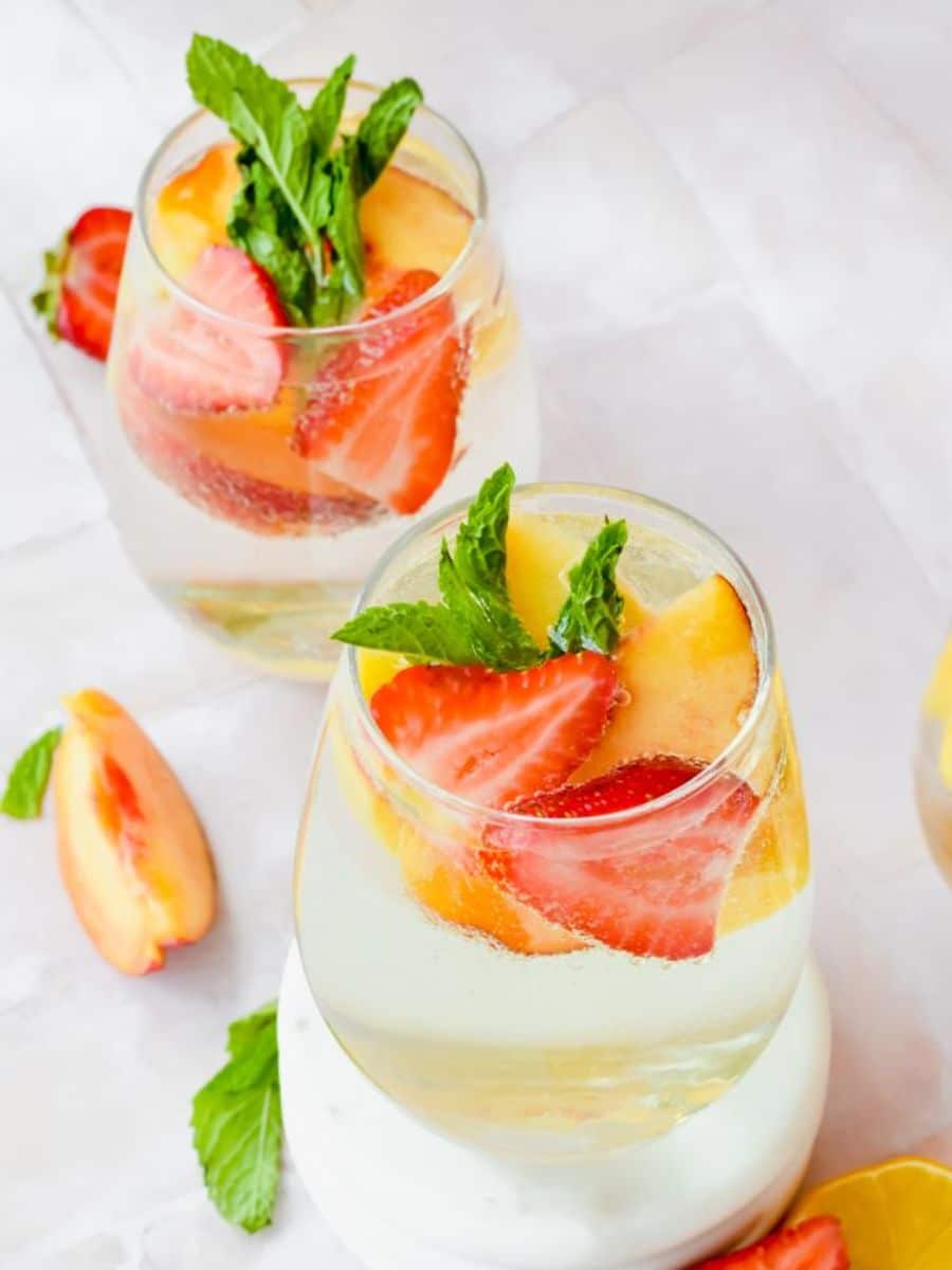 Sparkling Peach Sangria - A Paige of Positivity