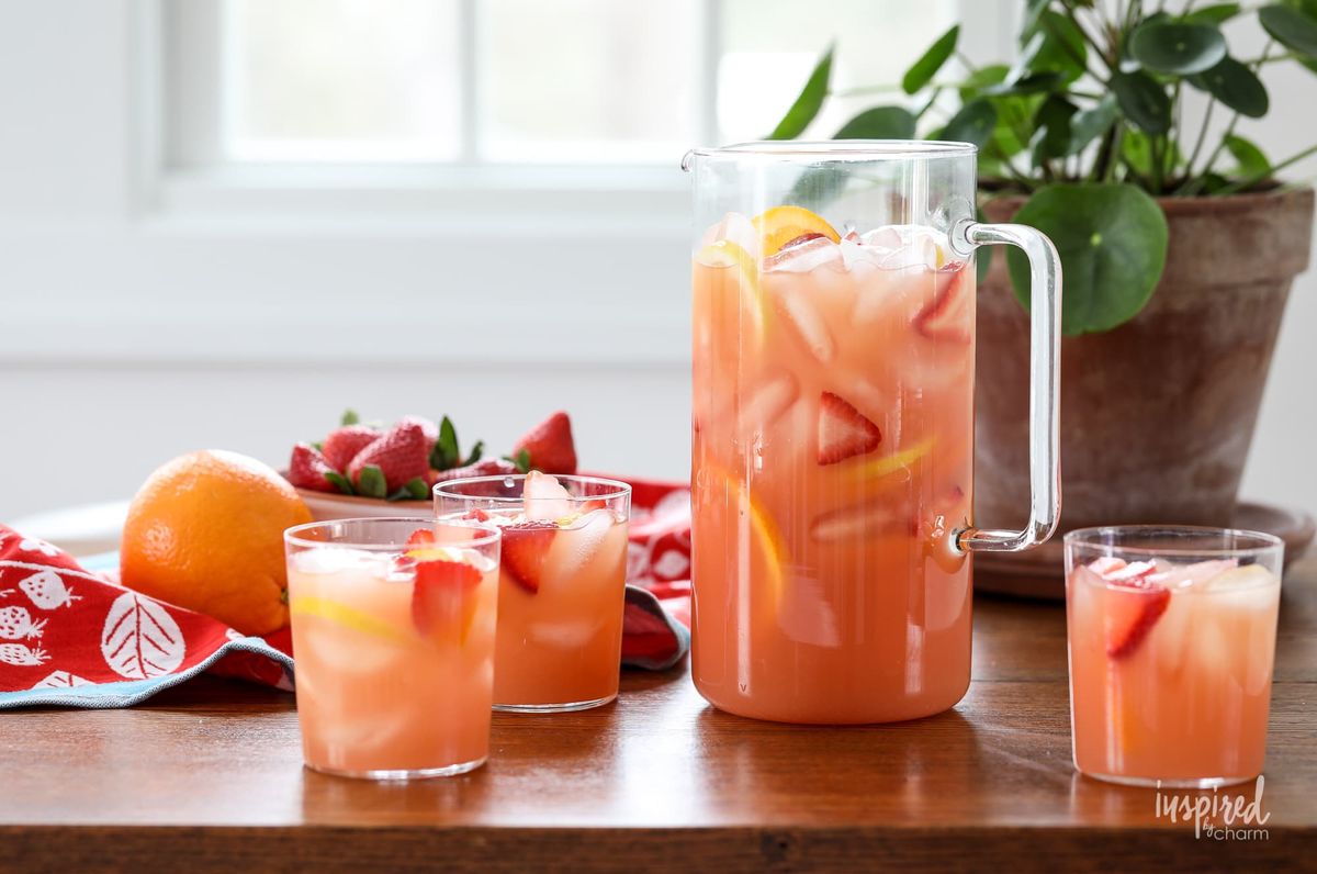 Campari Sangria - delcious and easy summer sangria recipe