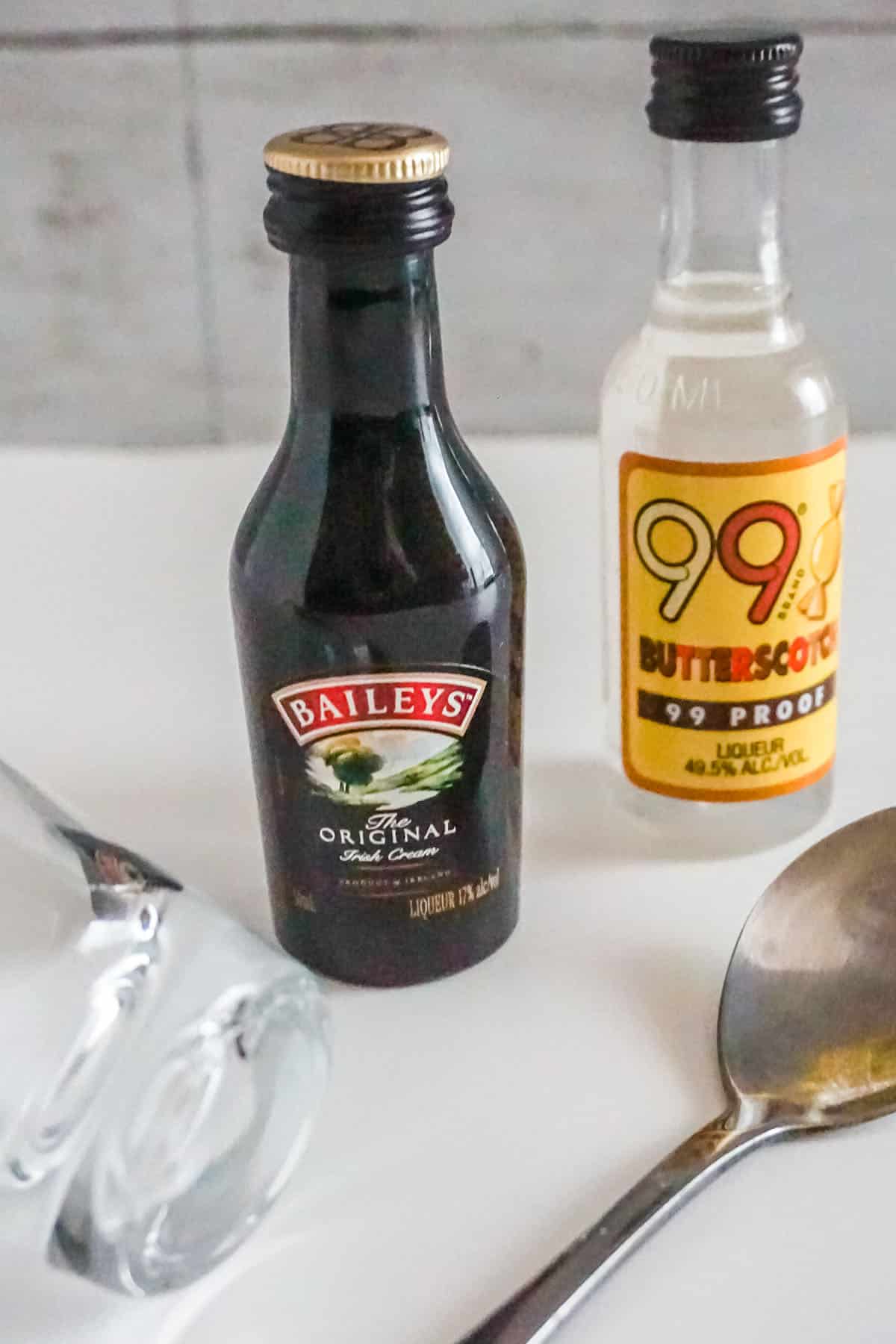 buttery nipple shot ingredients