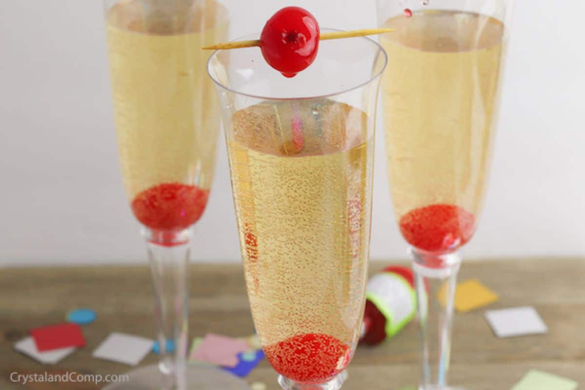 How to Make Non Alcohol Champagne Spritzer