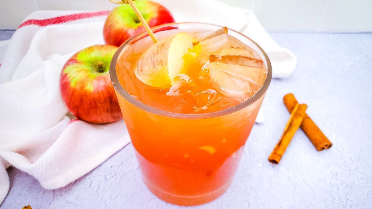 Fireball Caramel Apple Cocktail