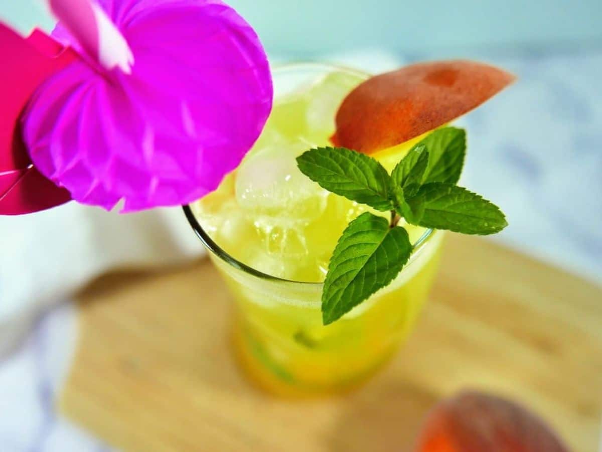 Peach Pineapple Mojito Mocktail Recipe