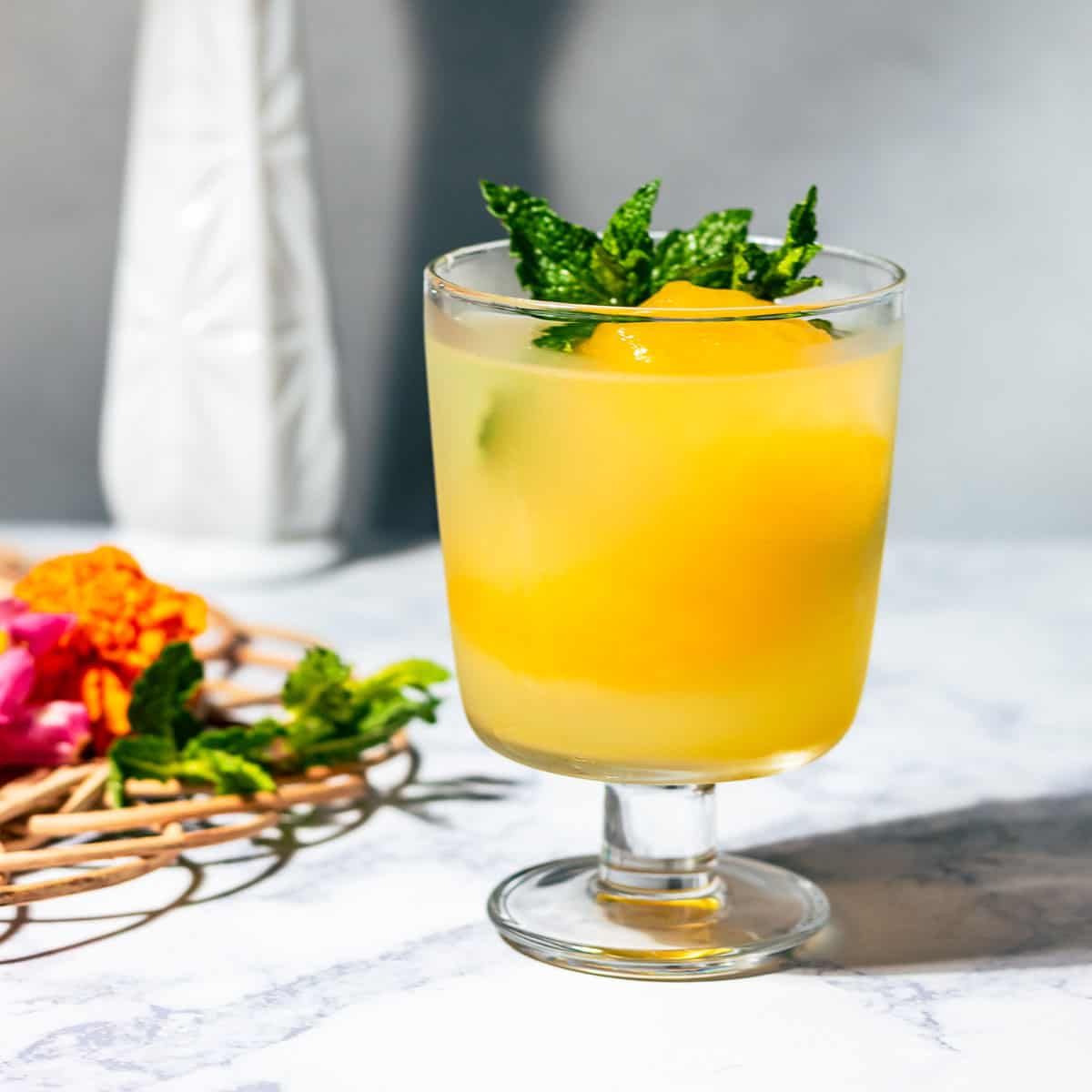 Passion Fruit Mint Lemonade Mocktail (Non-Alcoholic Mojito)