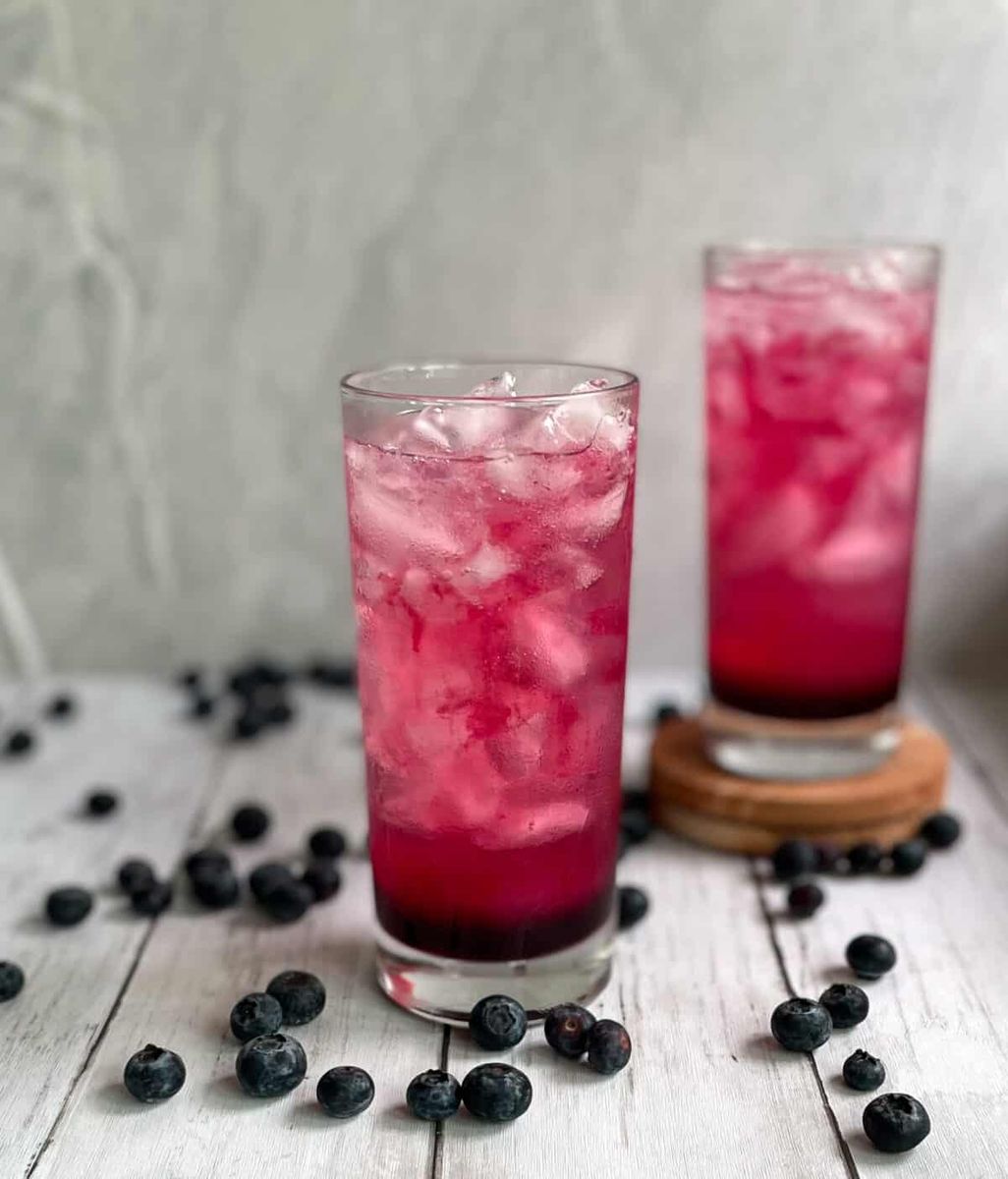 Very Berry Blueberry Gin and Tonic : Ugly Duckling Bakery