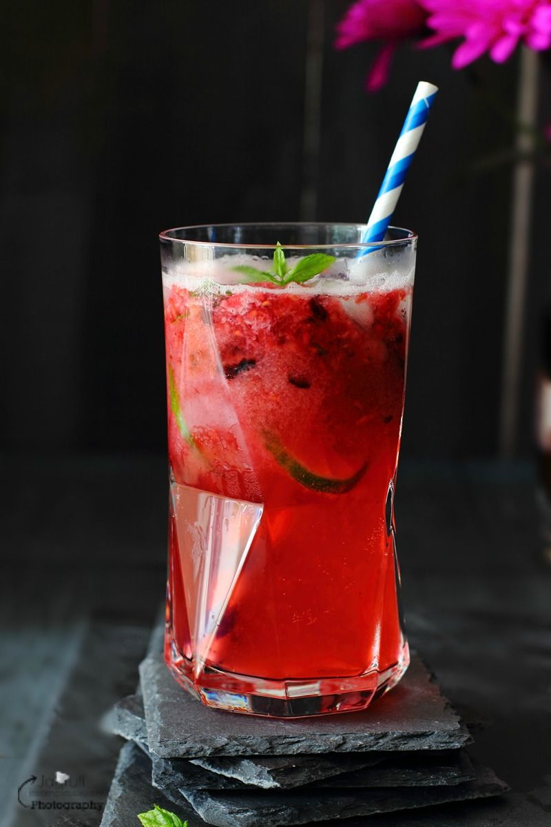 Virgin Mixed Berry Caipirinha