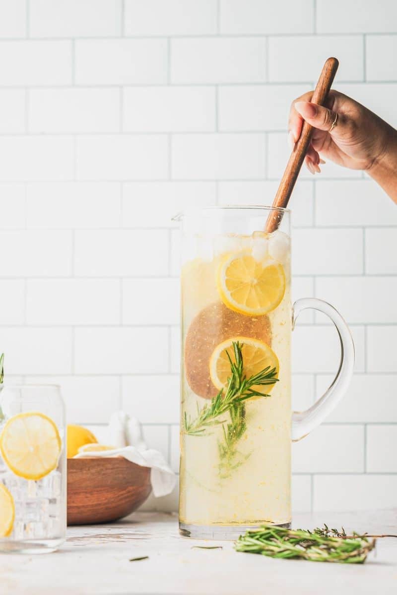 Sparkling Tuscan Lemonade Cocktail | Sweet Tea + Thyme