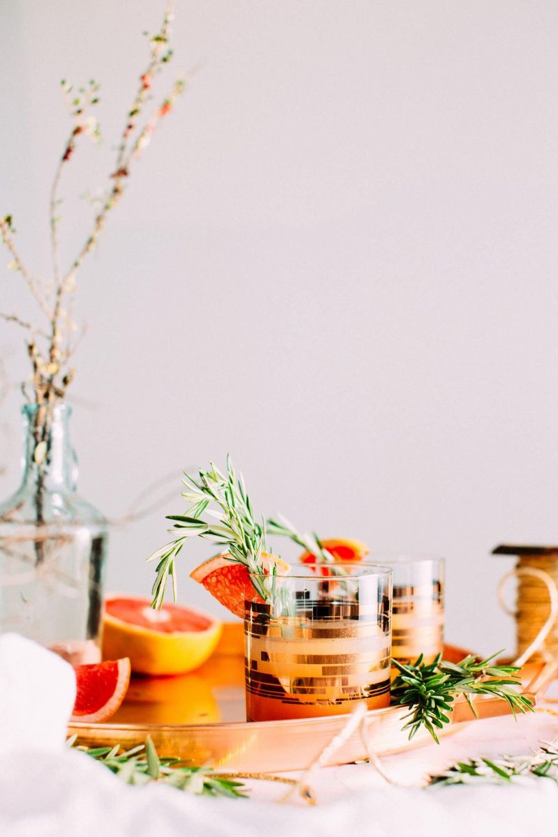 Rosemary-Grapefruit Gin Fizz - Foodess