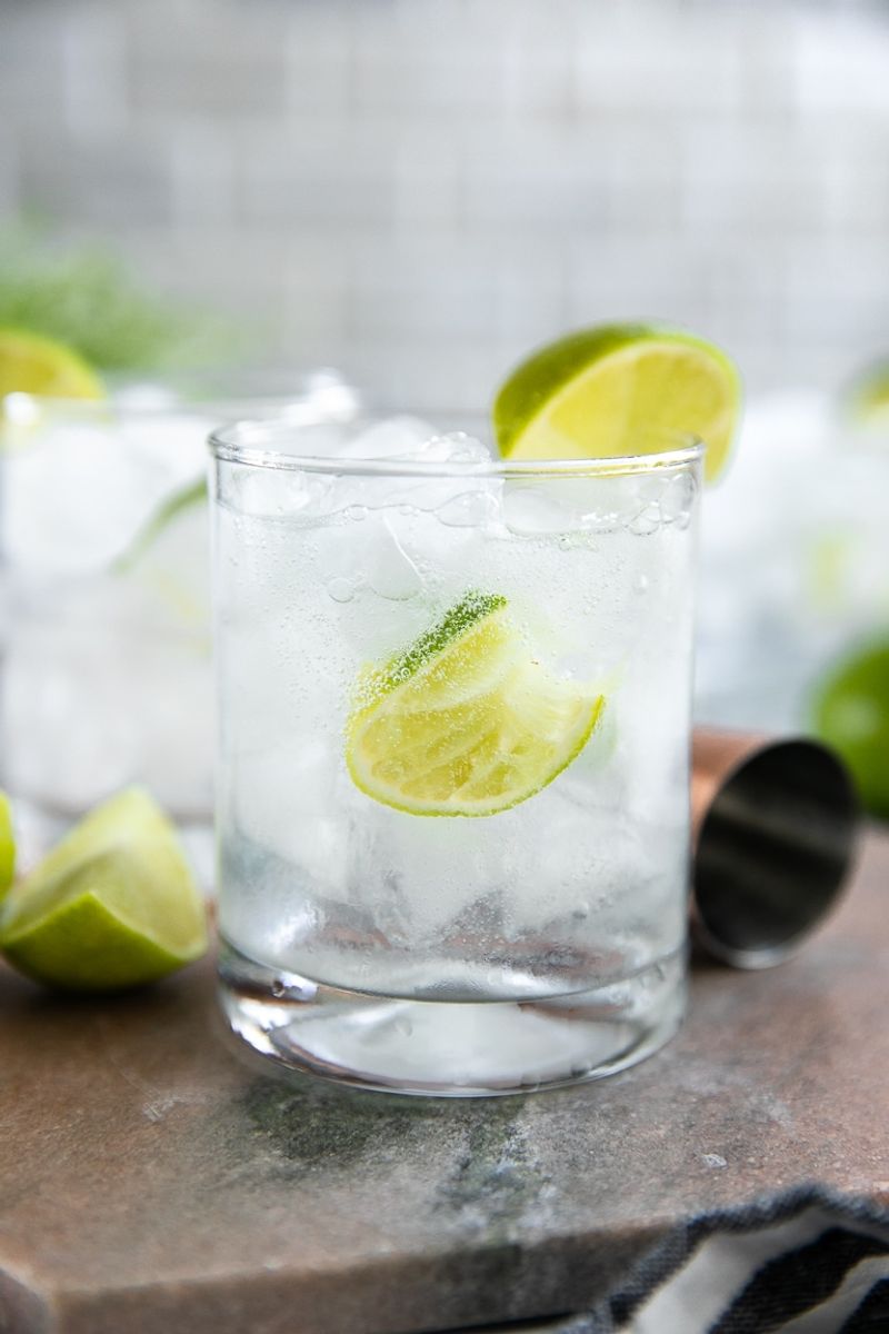 How to Make a Gin and Tonic