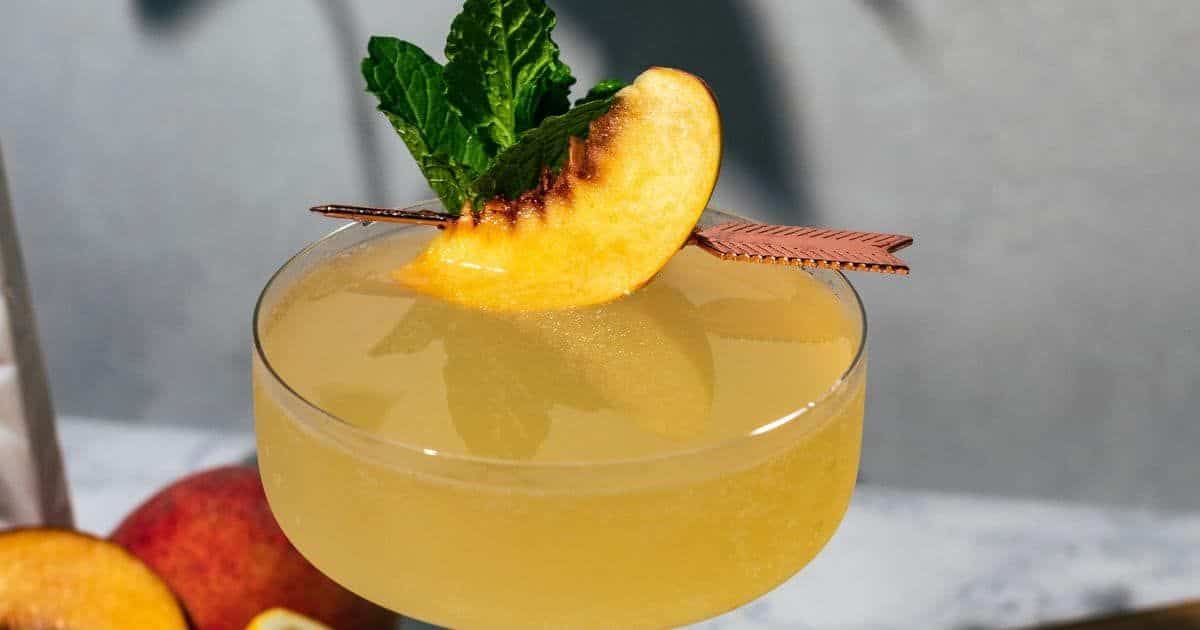 Peach Martini Bellini Cocktail Recipe 