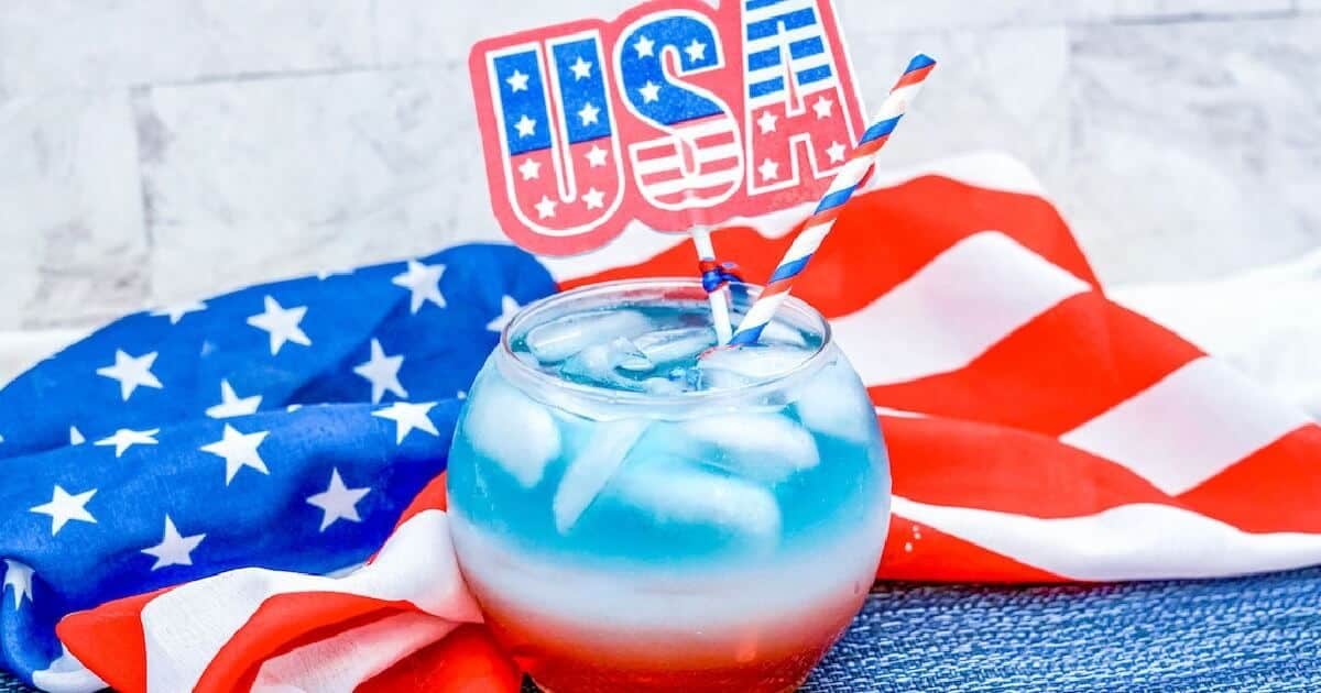 Patriotic Punch Mocktail (3 Ingredients!)