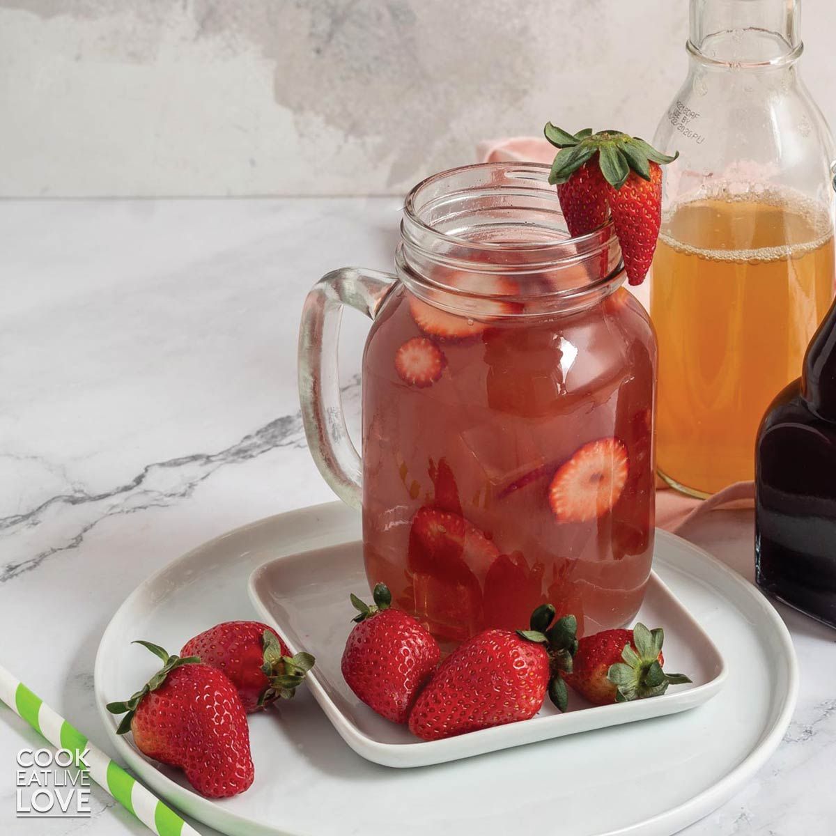 How to Make Strawberry Acai Refresher (Starbucks Copycat)