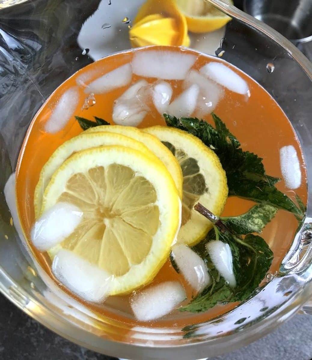 Lemon Iced Tea with Mint - emkayskitchen