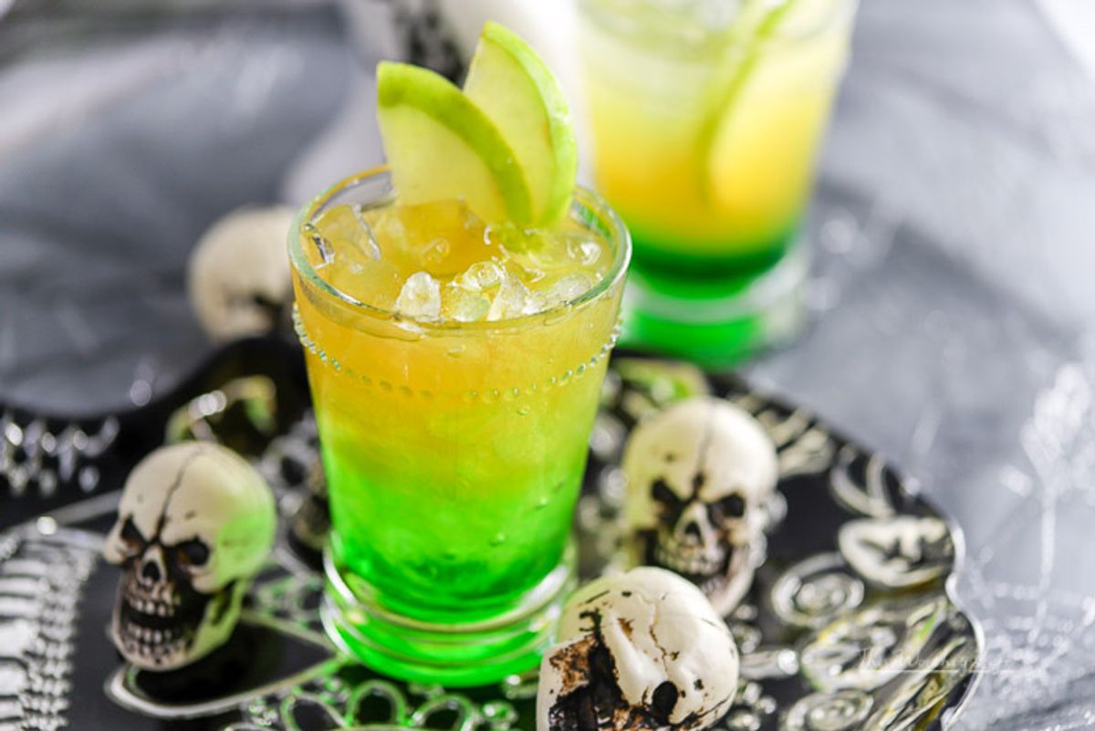 Green Apple Cider Lemonade | Kid-Friendly Halloween Drink