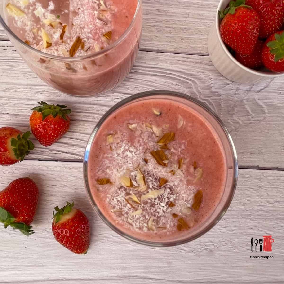 Low FODMAP Strawberry Smoothie | tips n recipes