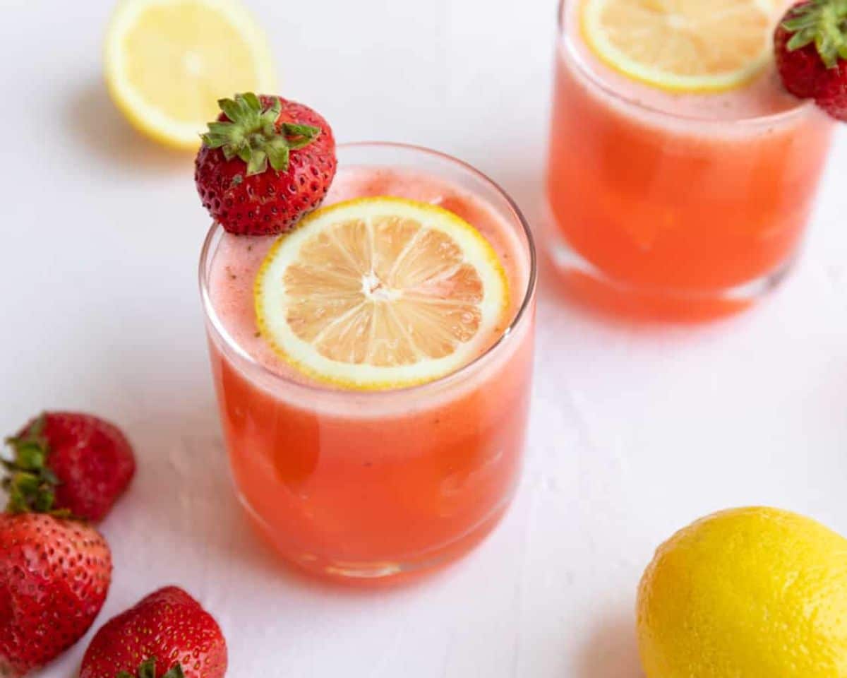 Easy Strawberry Lemonade - Sweet Fix Baker