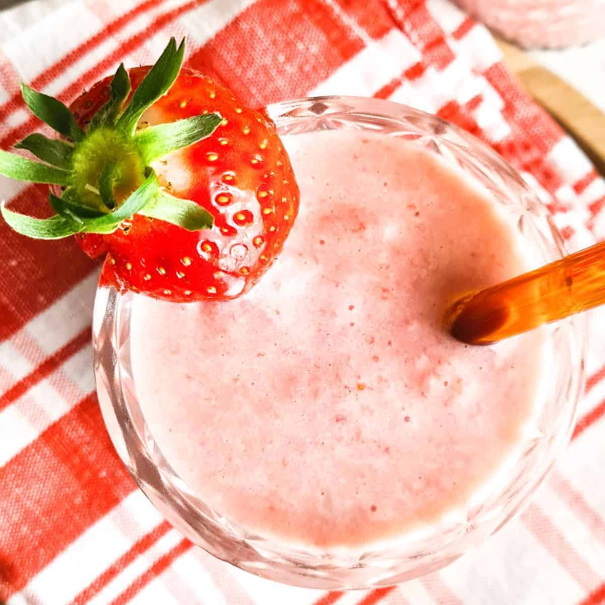 Strawberry Pineapple Smoothie with Banana