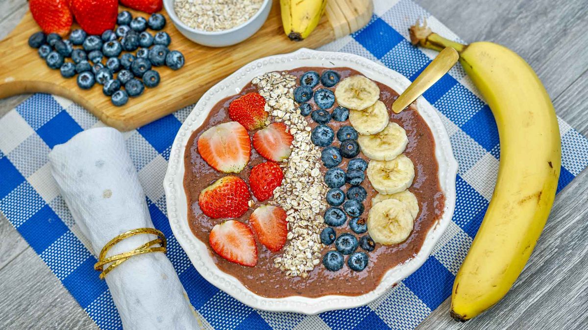 Easy Healthy Breakfast: Acai Smoothie Bowl