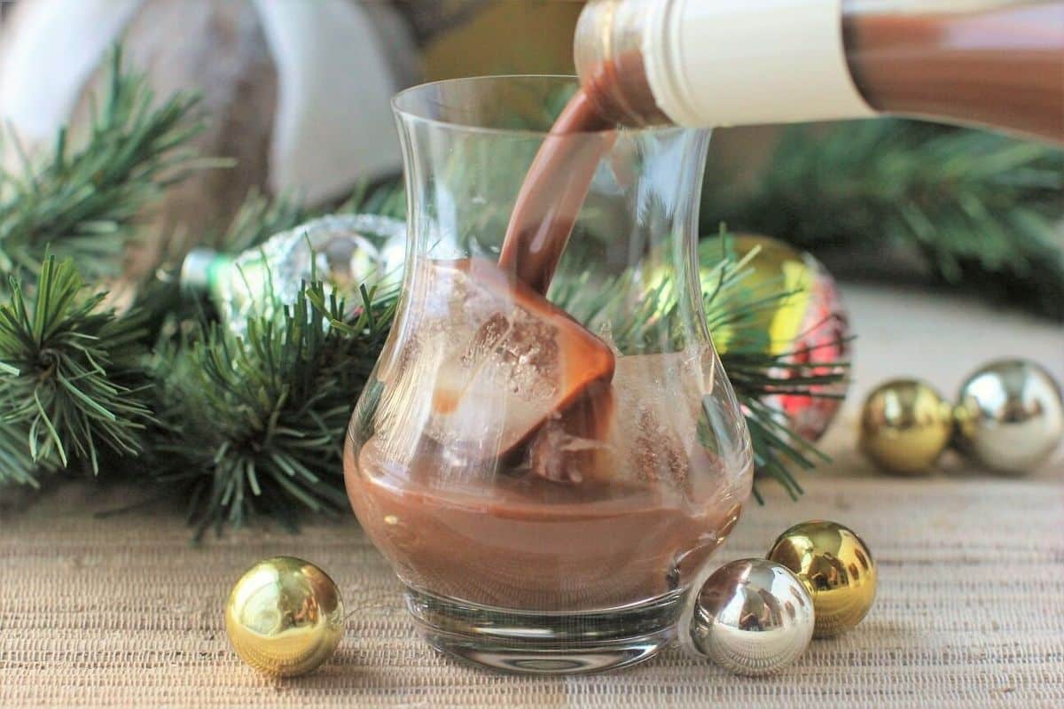 Gingerbread Cream Liqueur - a Sip of Holiday Happiness - Kitchen Frau