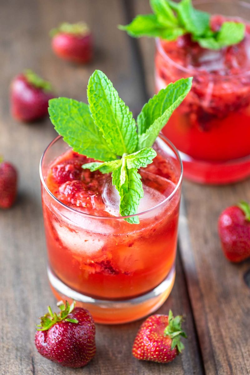 Strawberry Gin Smash Recipe - Chisel & Fork