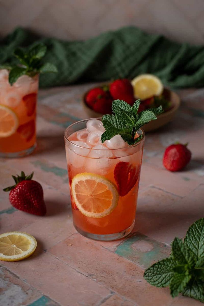 Strawberry Lemonade Vodka Cocktail