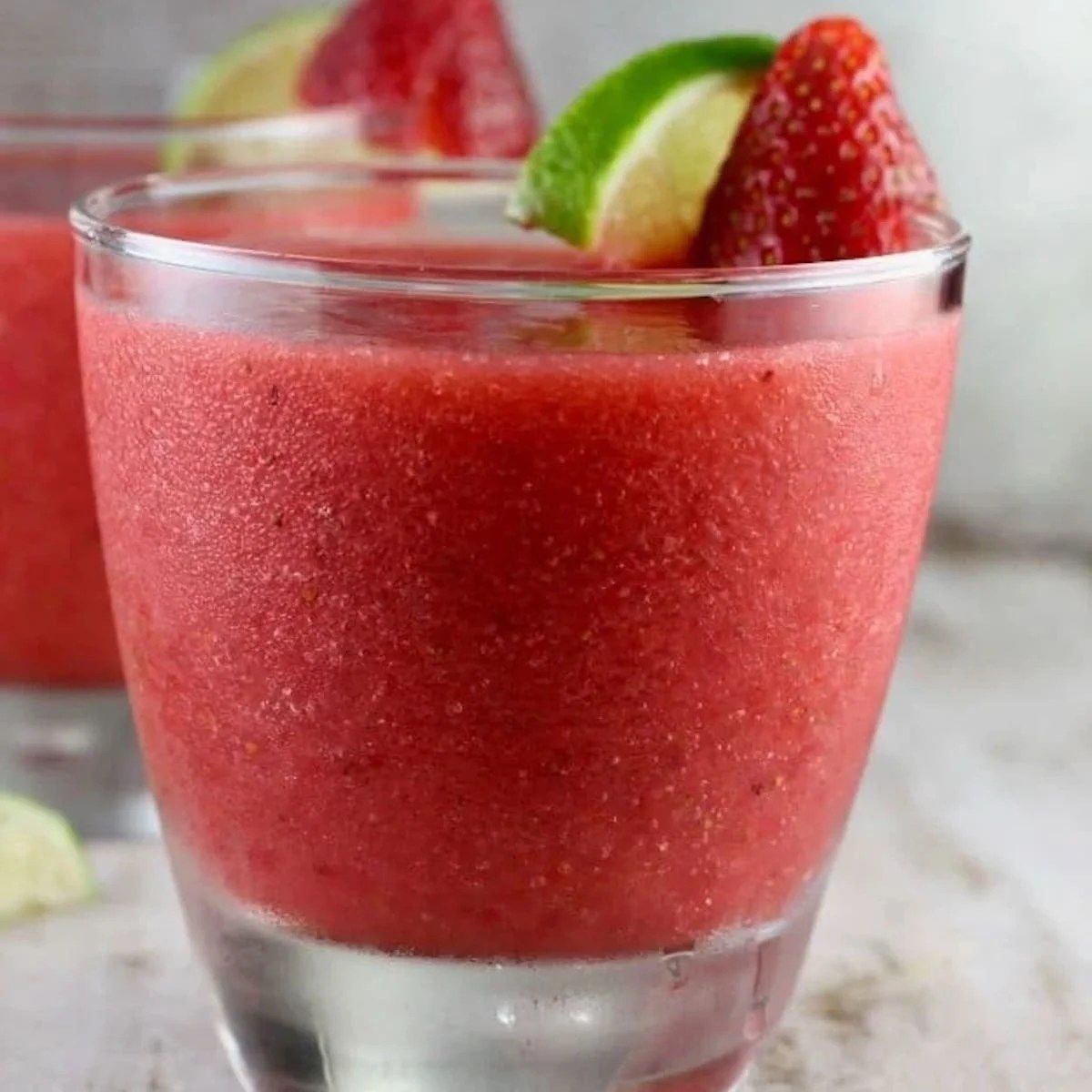 How to Make a Strawberry Daiquiri