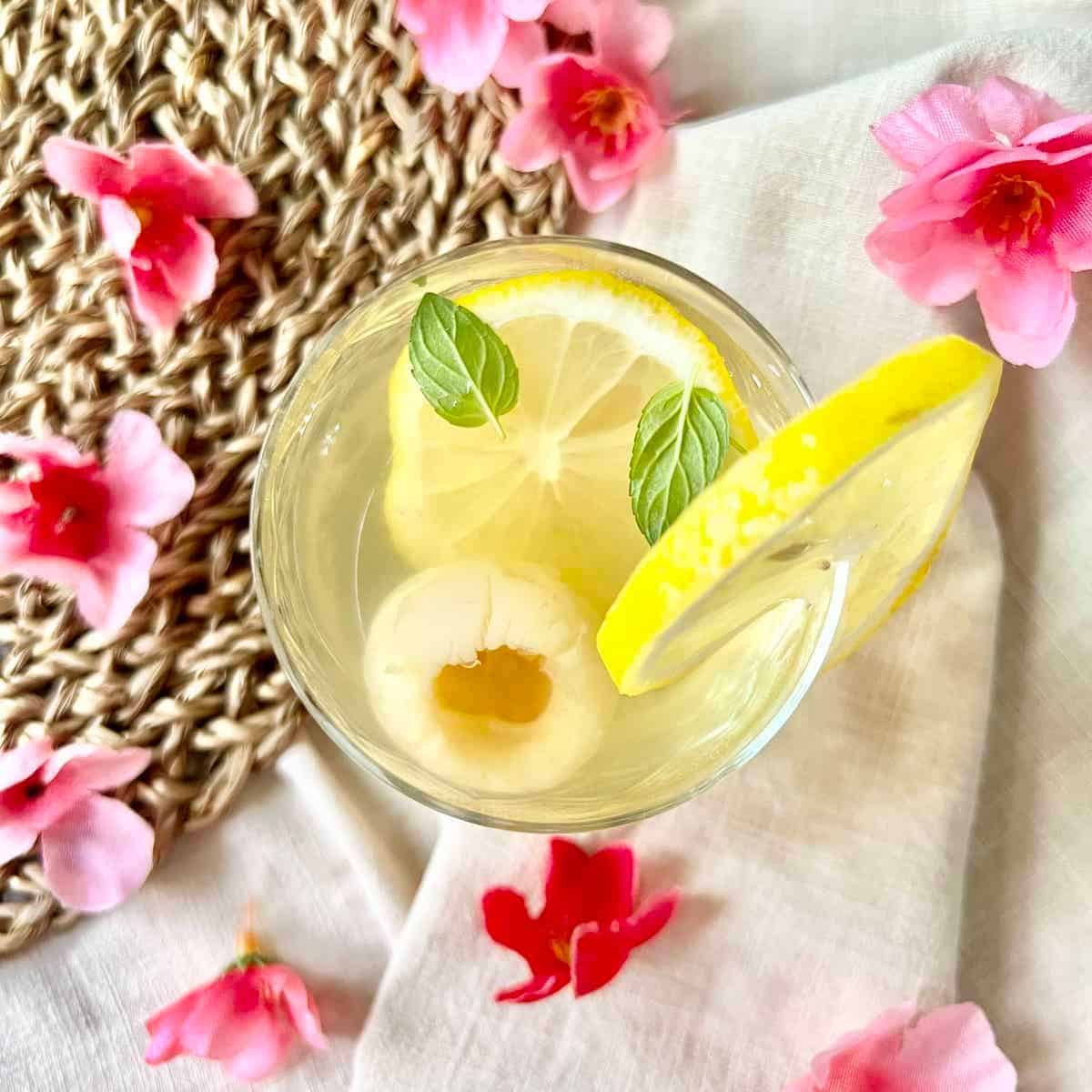 Lychee Tea Recipe (Litchi Tea) - Greedy Girl Gourmet