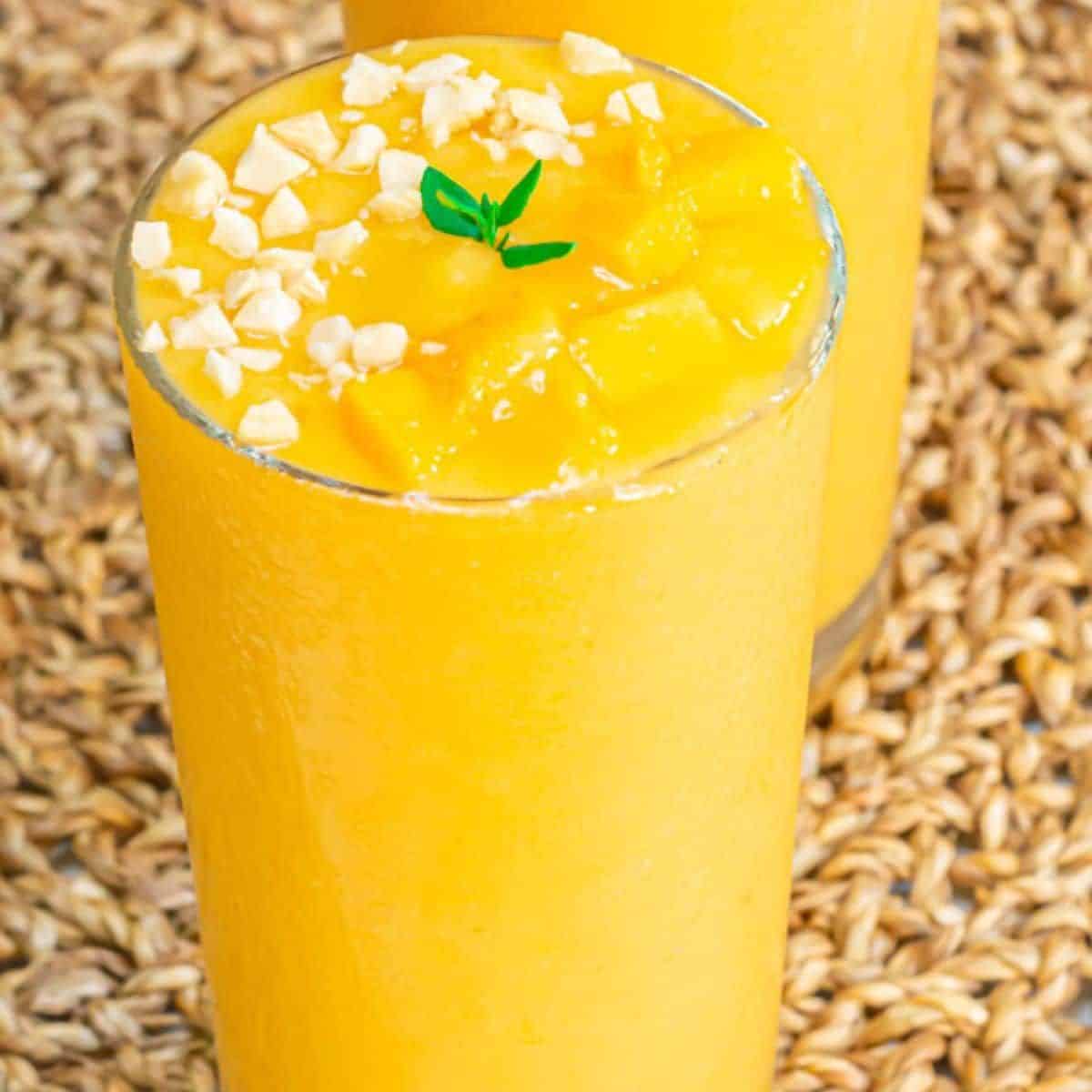 Banana Pineapple Mango Smoothie Recipe - Flavours Treat