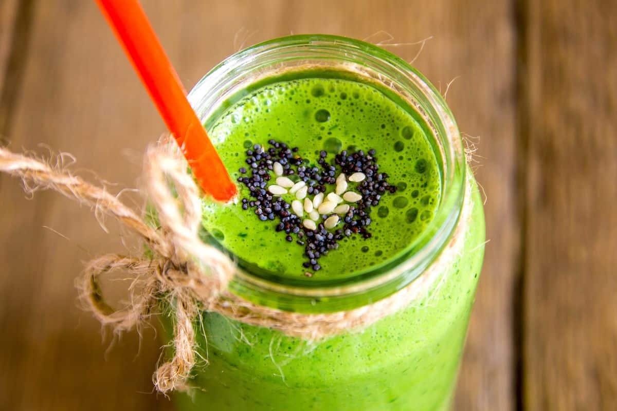 The 7 Best Breastfeeding Smoothies To Lose Weight (Including Green Smoothies)